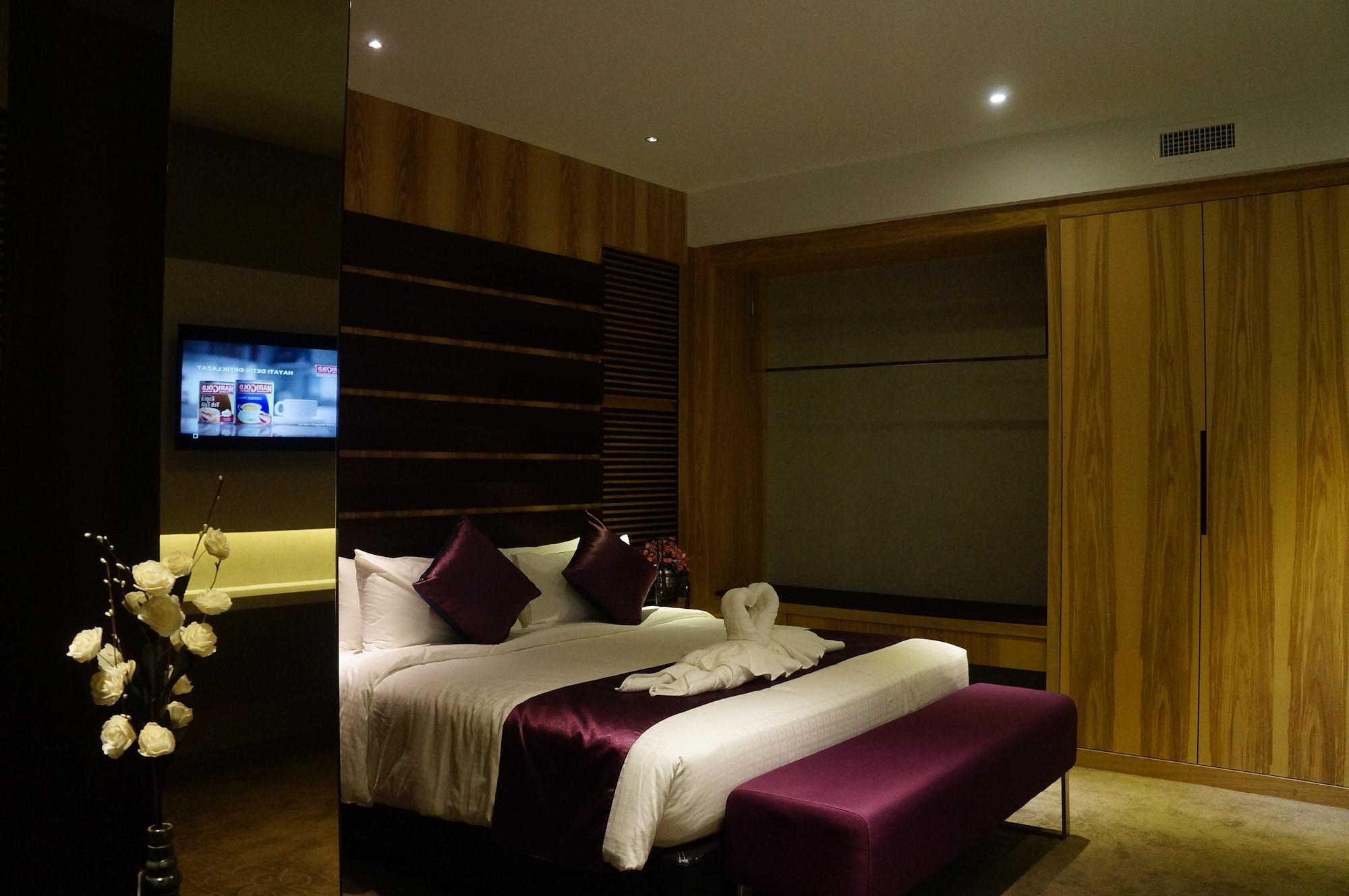 Greens Hotel & Suites Bintulu Ngoại thất bức ảnh