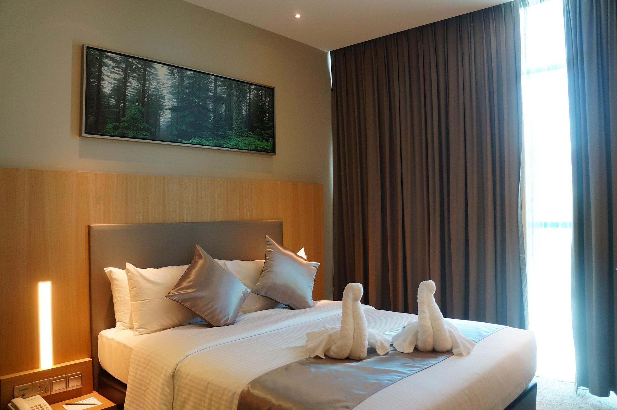 Greens Hotel & Suites Bintulu Ngoại thất bức ảnh