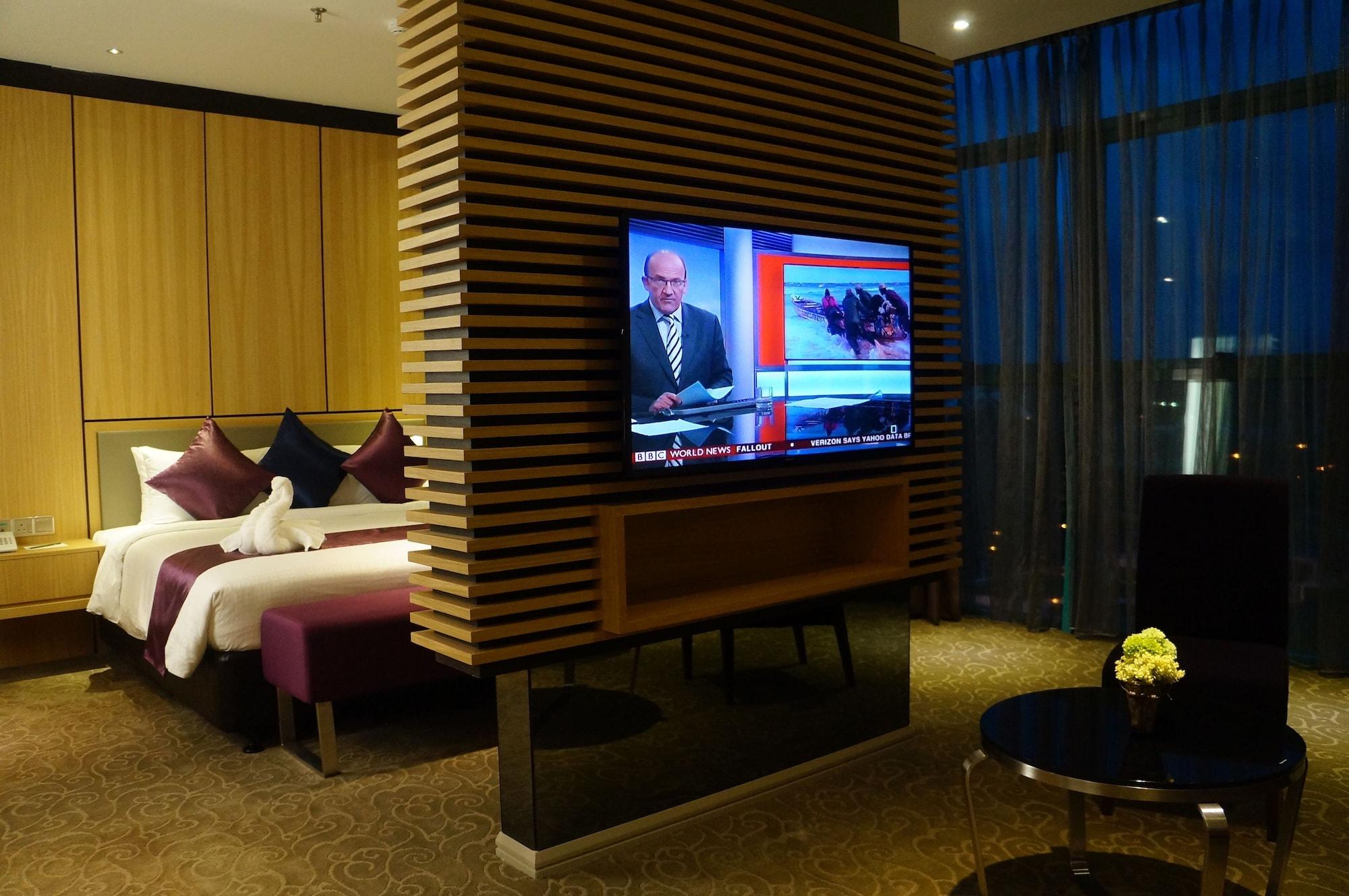 Greens Hotel & Suites Bintulu Ngoại thất bức ảnh