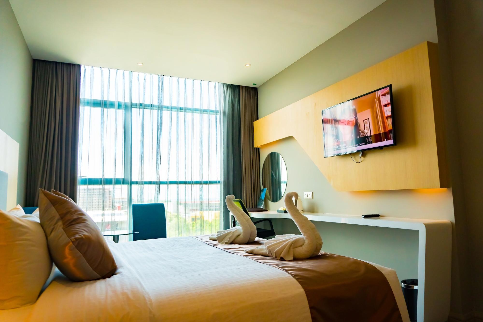 Greens Hotel & Suites Bintulu Ngoại thất bức ảnh