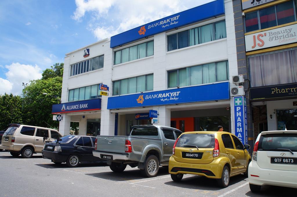Greens Hotel & Suites Bintulu Ngoại thất bức ảnh