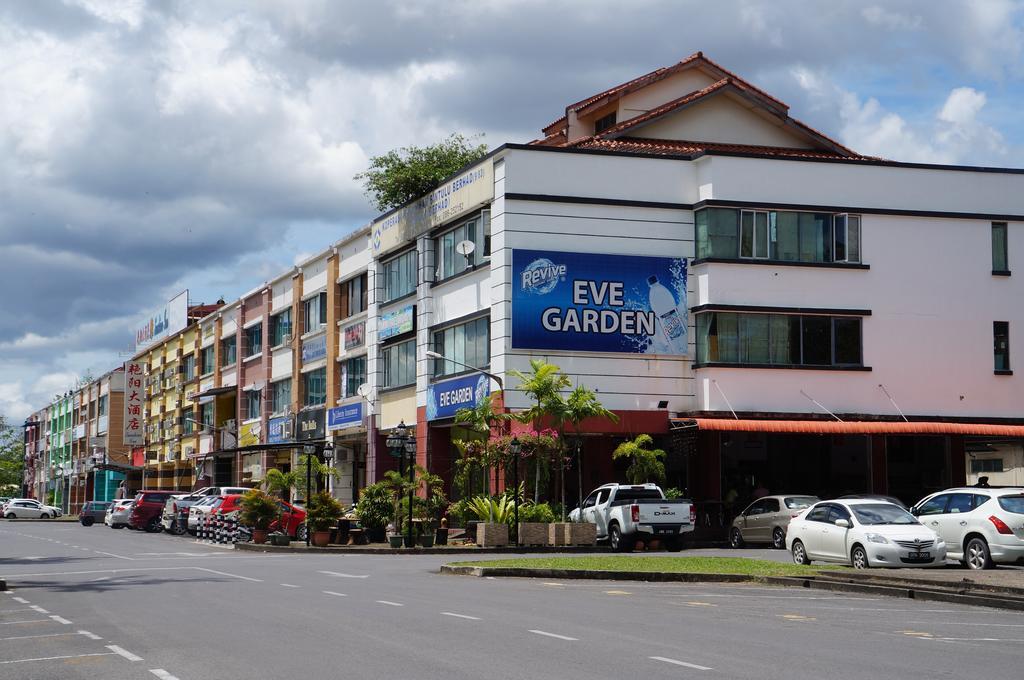 Greens Hotel & Suites Bintulu Ngoại thất bức ảnh