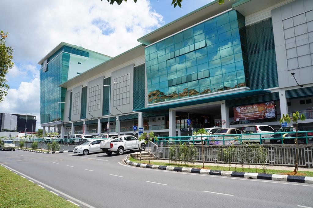 Greens Hotel & Suites Bintulu Ngoại thất bức ảnh