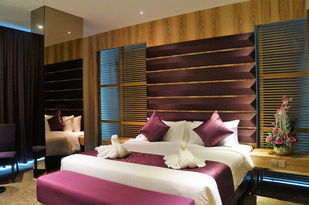 Greens Hotel & Suites Bintulu Ngoại thất bức ảnh