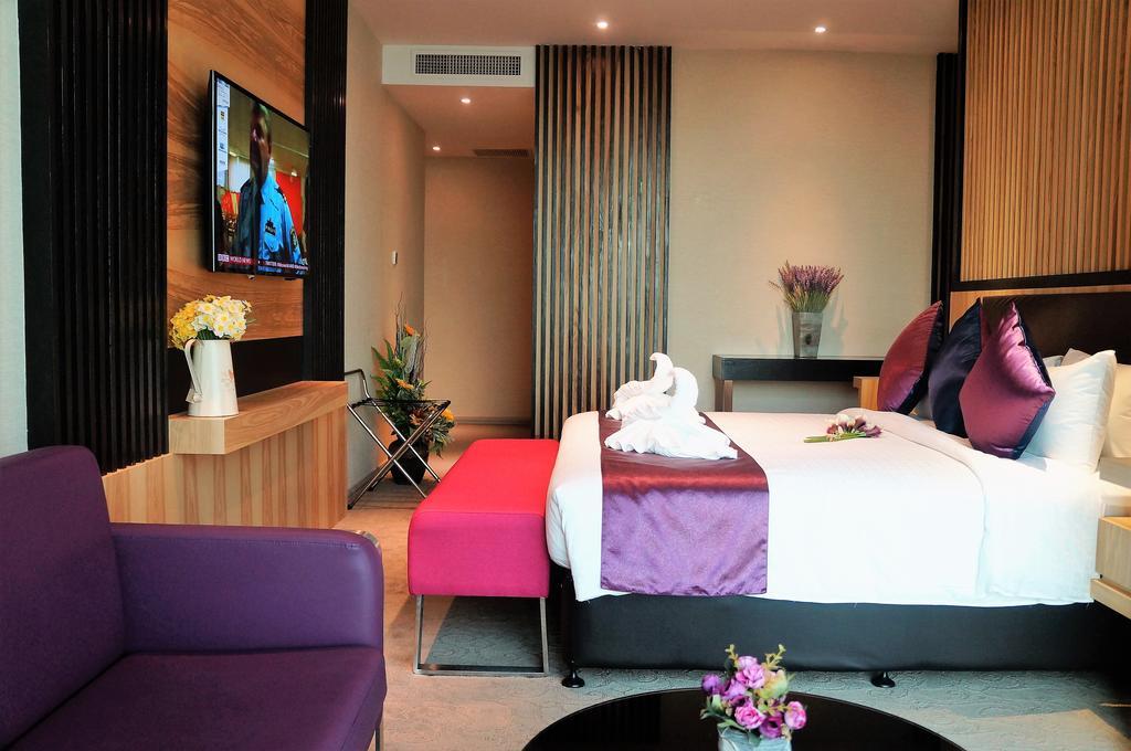 Greens Hotel & Suites Bintulu Ngoại thất bức ảnh