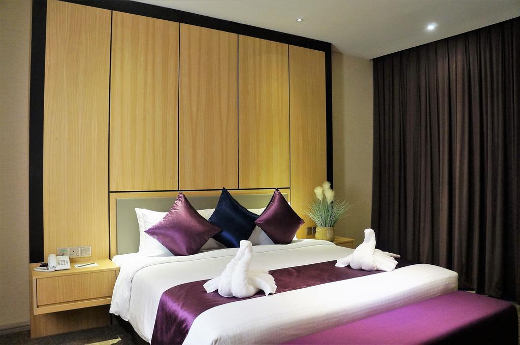 Greens Hotel & Suites Bintulu Ngoại thất bức ảnh